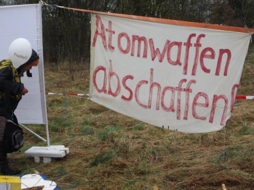Gewaltfreie Aktion Atomwaffen Abschaffen