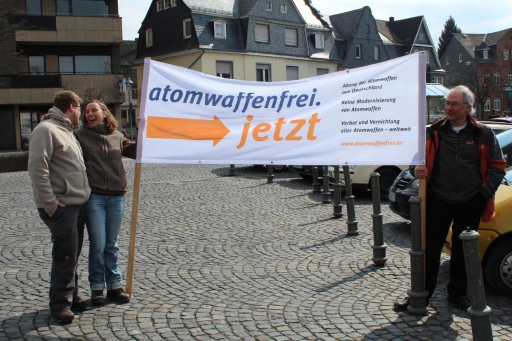 Ostermarsch 2013 in Büchel - Atomwaffen: Nicht modern - sondern illegal!