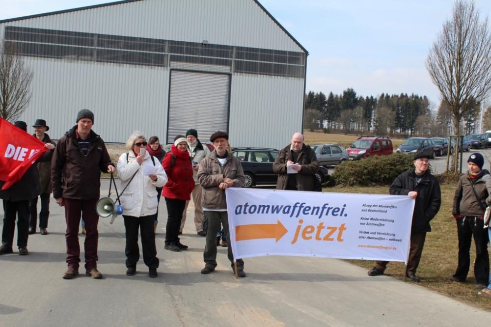 Ostermarsch 2013 in Büchel - Atomwaffen: Nicht modern - sondern illegal!