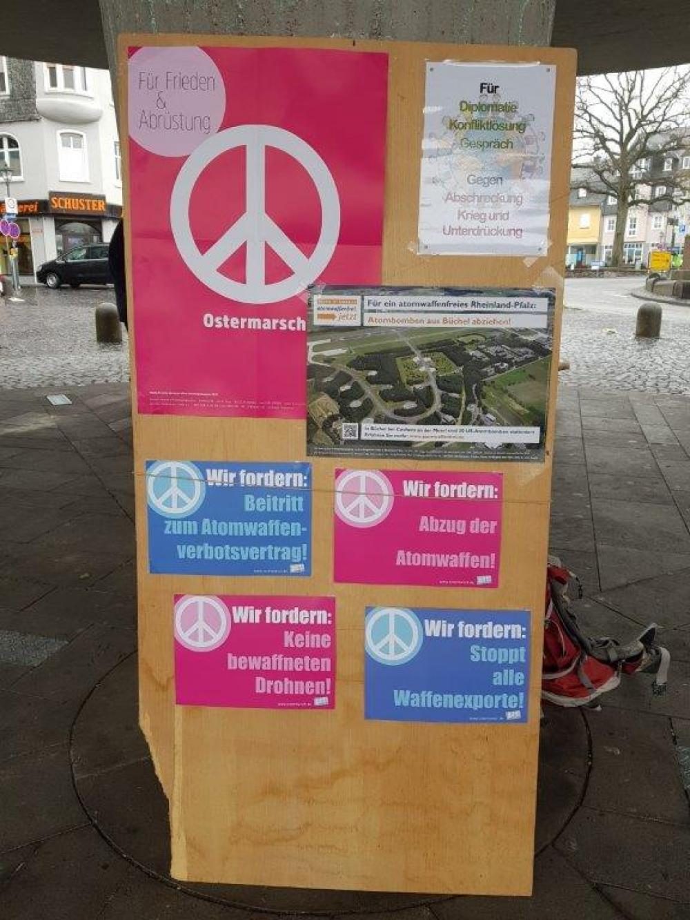 Aktion zum Ostermarsch in Kastellaun